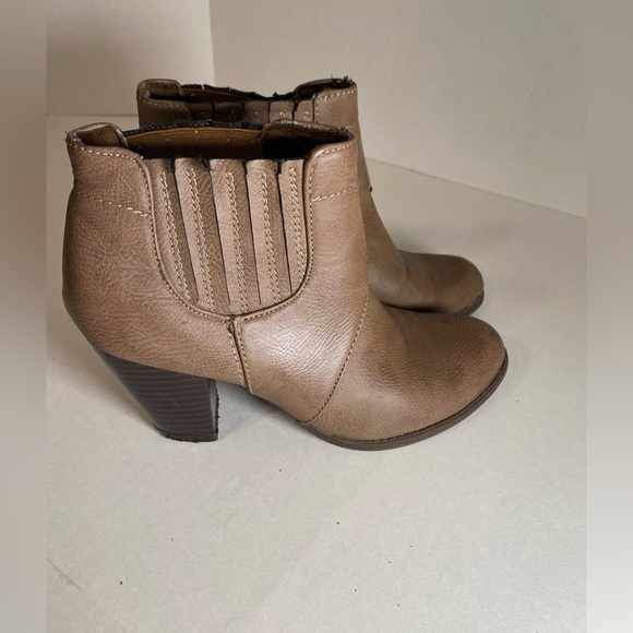 Bongo booties size 7 - Picture 1 of 4